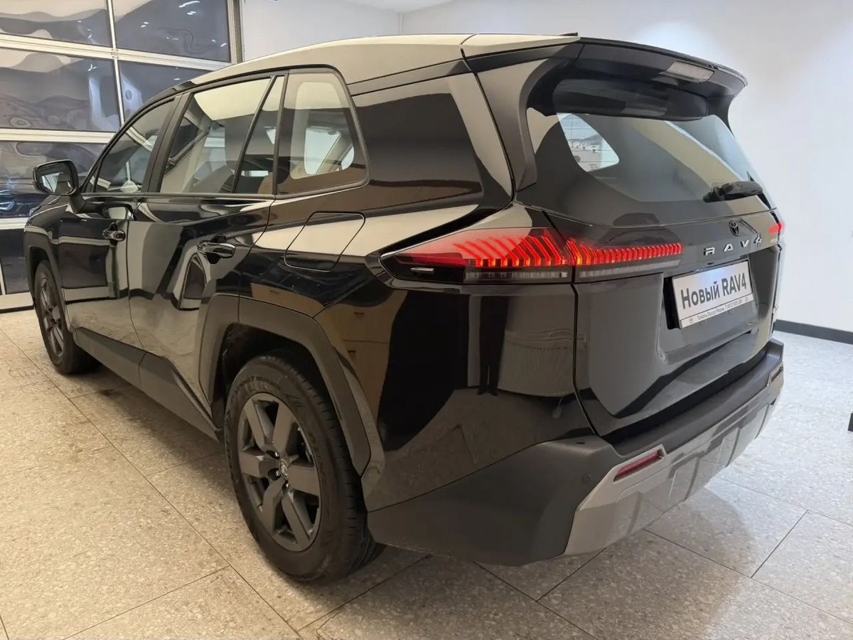 Toyota RAV4 - фото 4