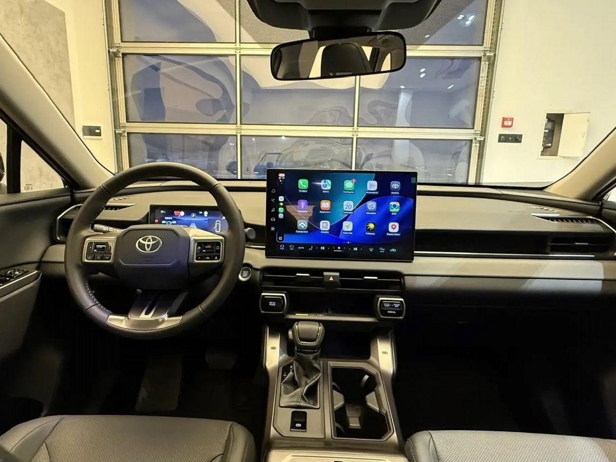 Toyota RAV4 - фото 11