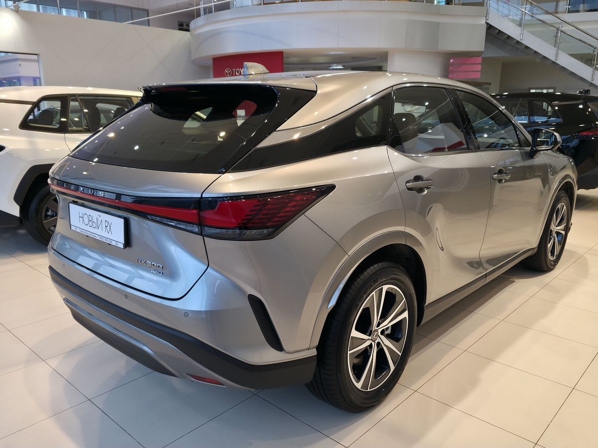 Lexus RX - фото 2