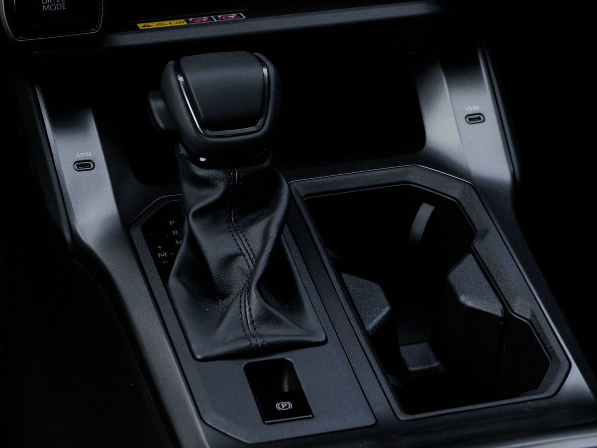 Toyota RAV4 - фото 13