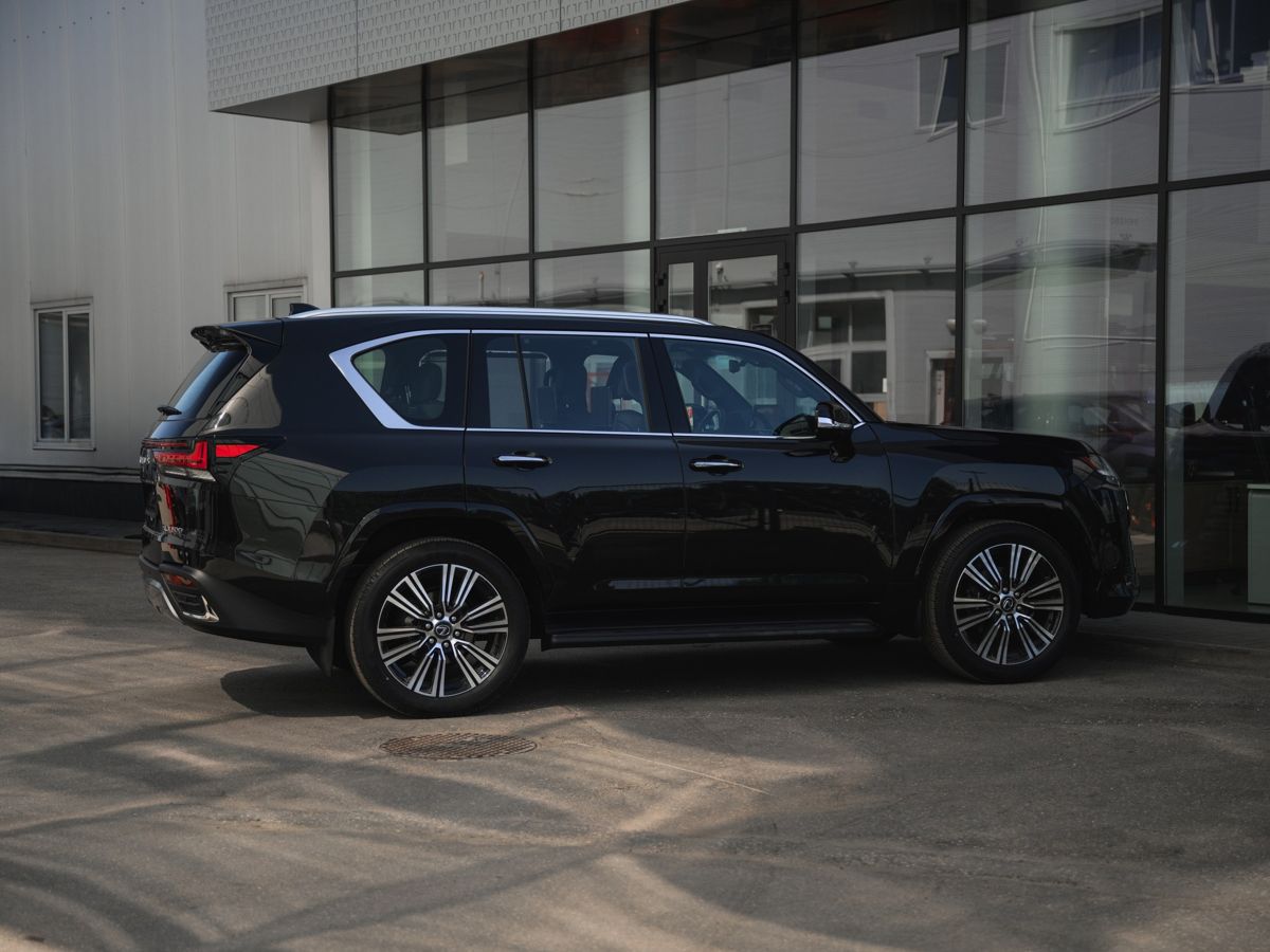 Lexus LX - фото 7