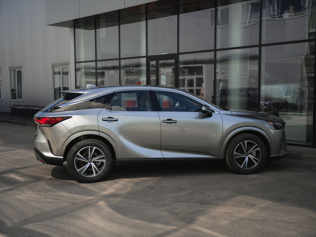 Lexus RX - фото 8