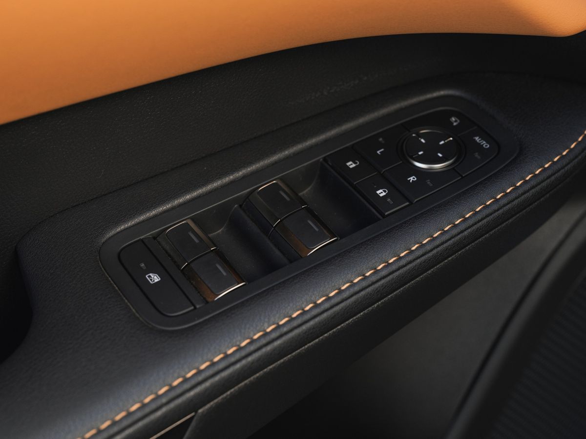Lexus RX - фото 13