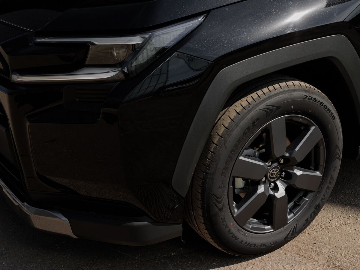 Toyota RAV4 - фото 4