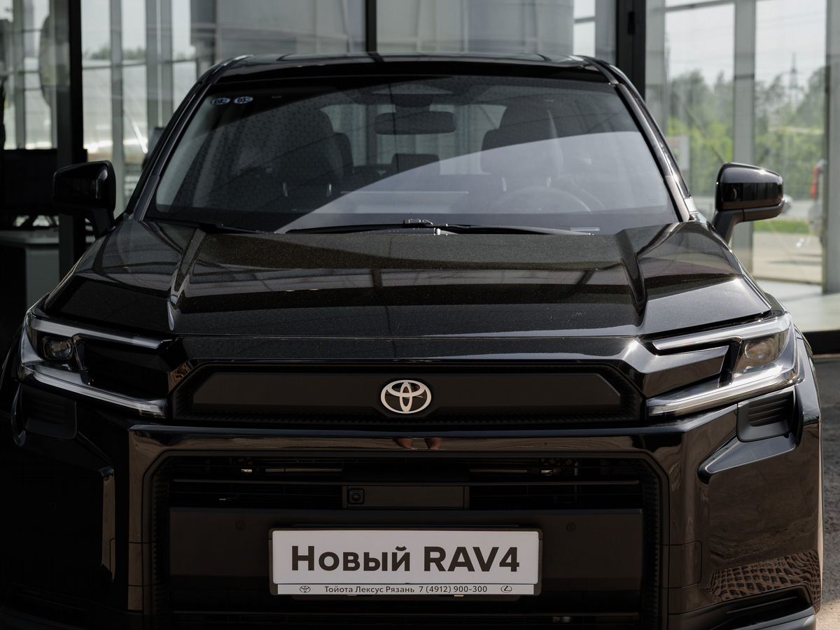 Toyota RAV4 - фото 2