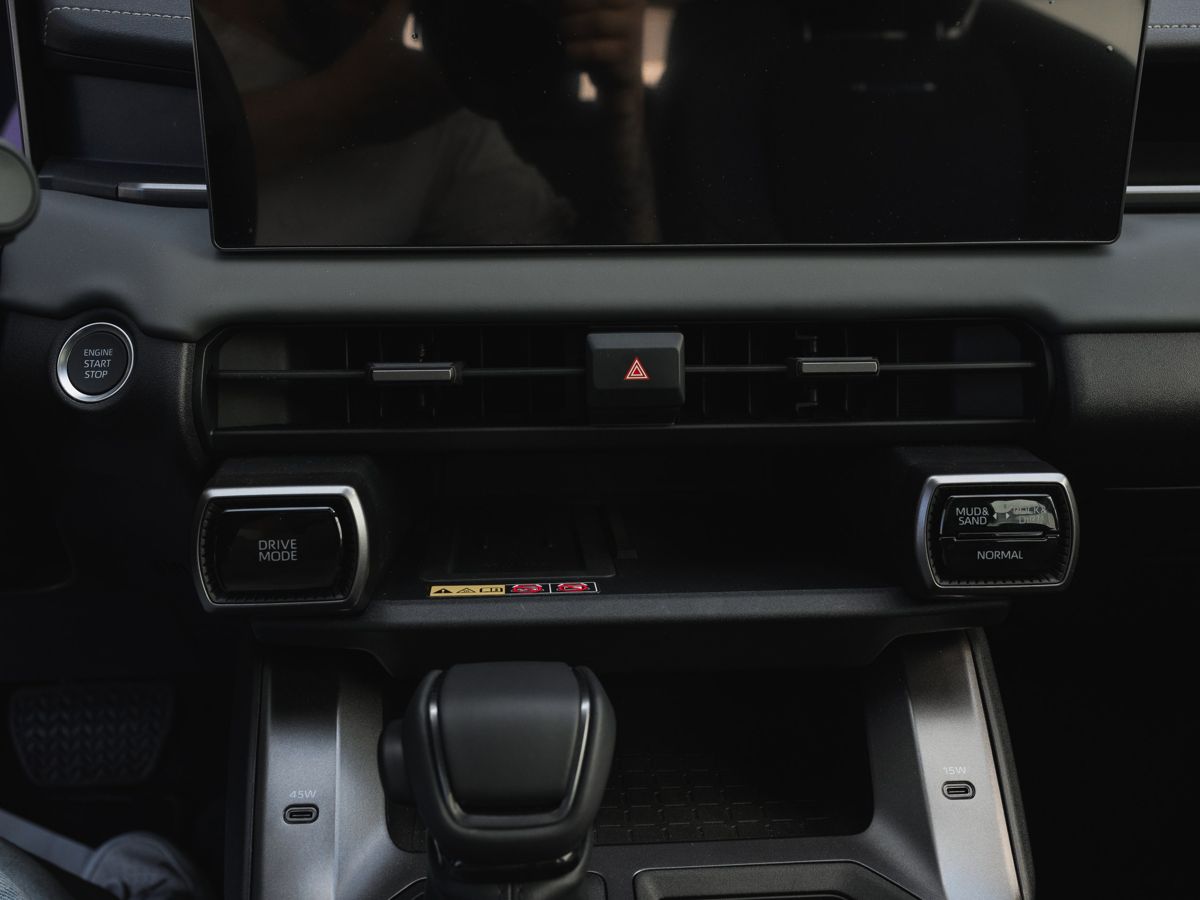 Toyota RAV4 - фото 13
