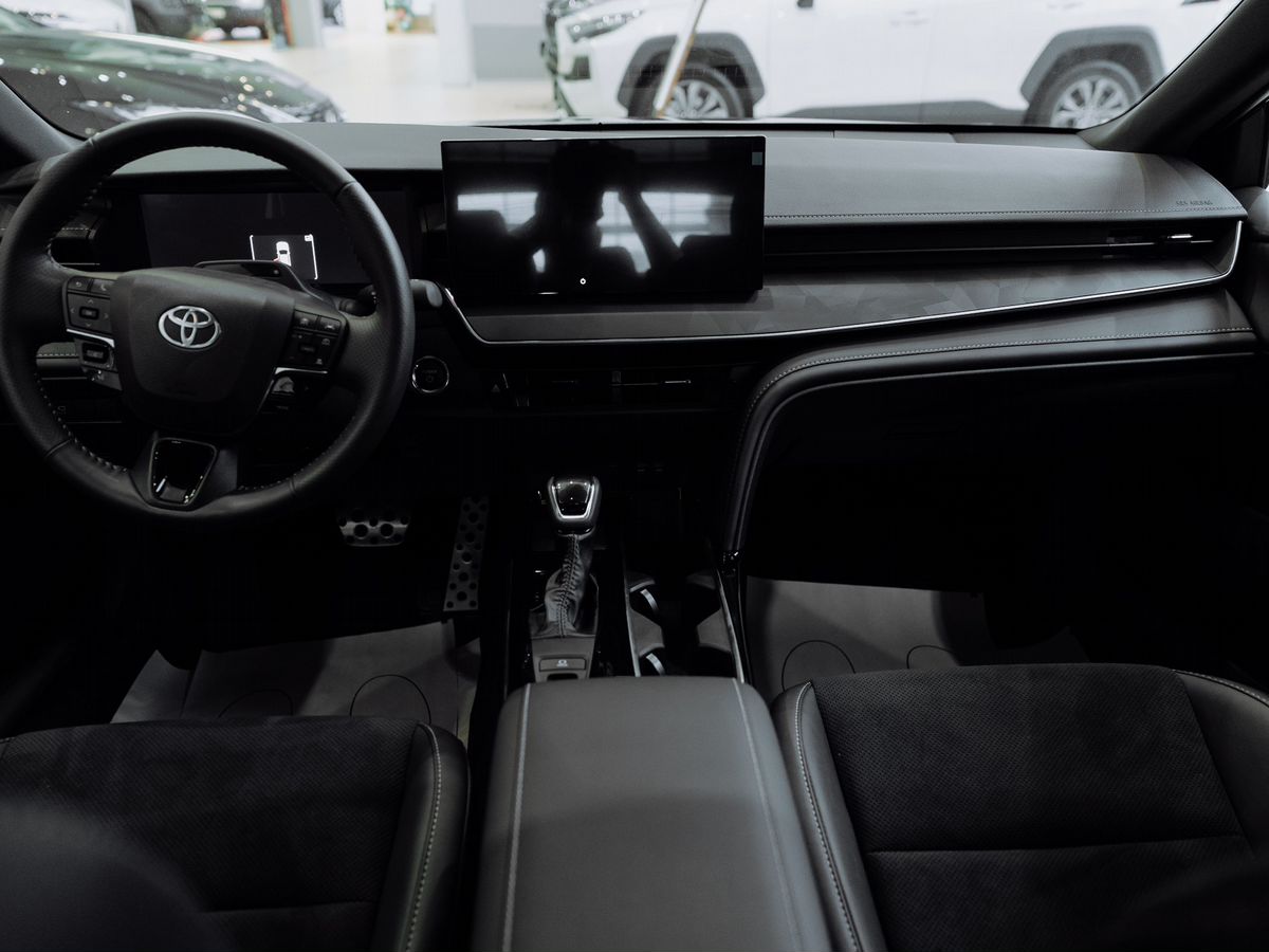 Toyota Camry - фото 9