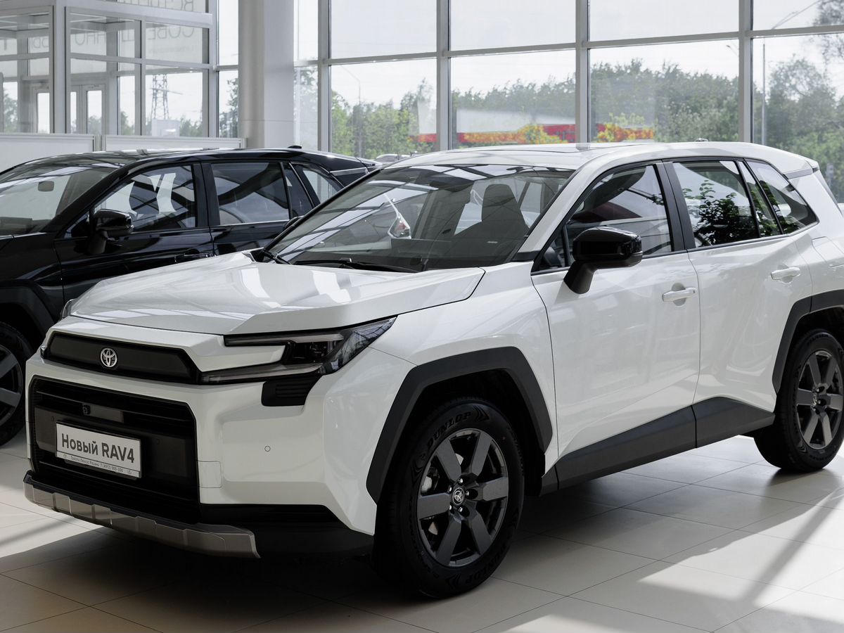 Toyota RAV4 - фото 3