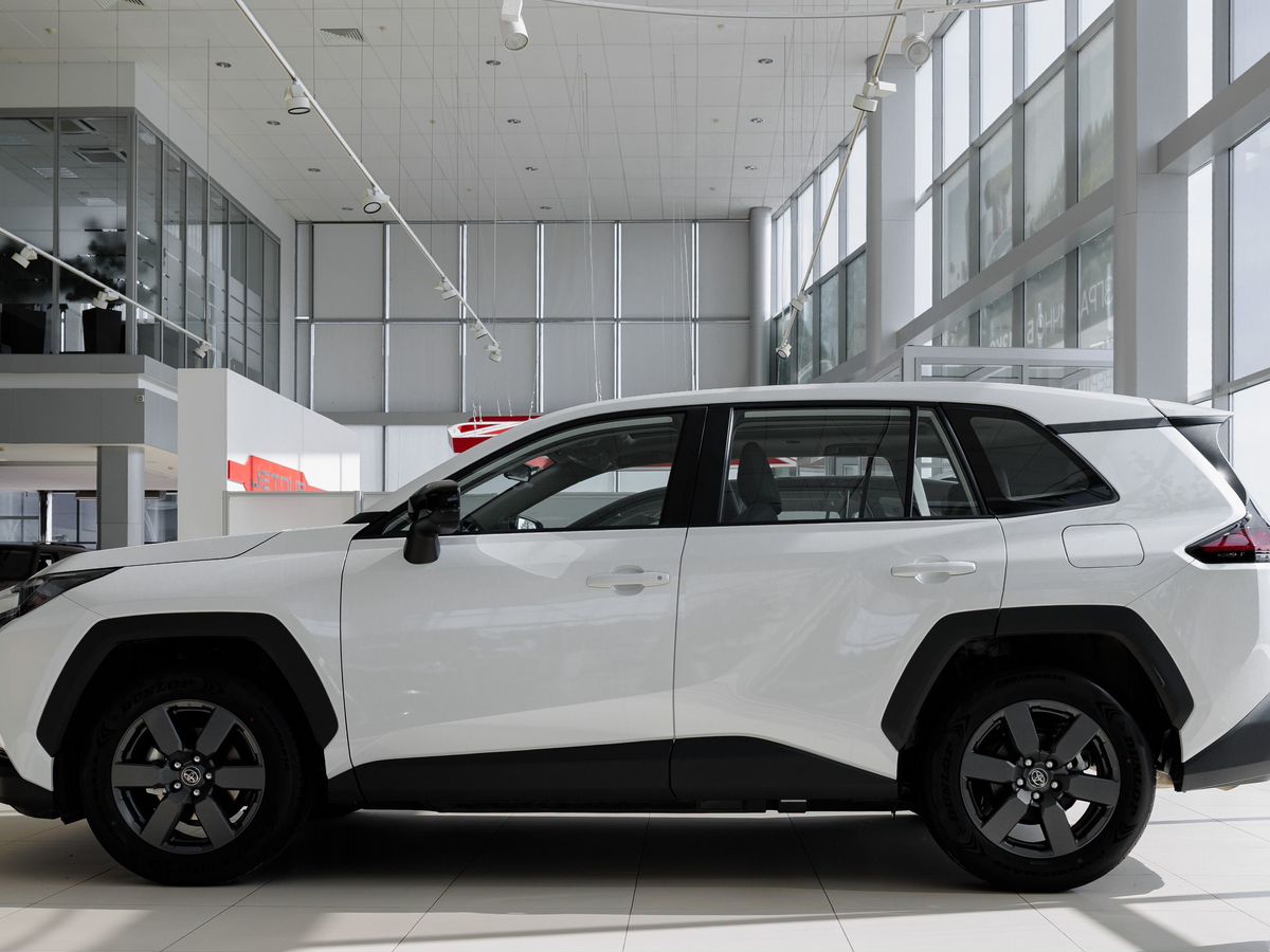 Toyota RAV4 - фото 5
