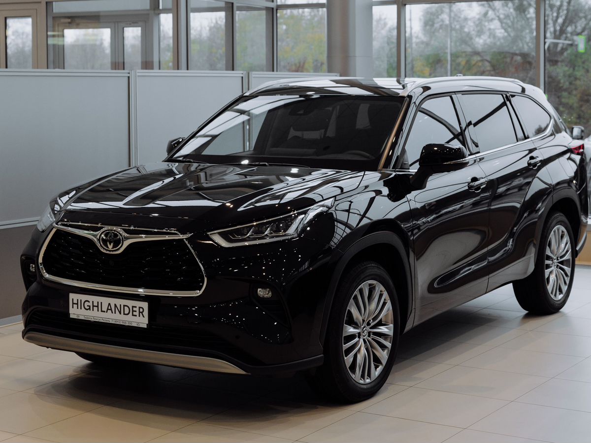 Toyota Highlander - фото 1