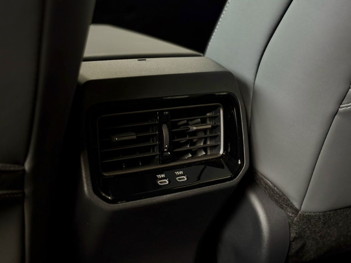 Toyota Wildlander - фото 12