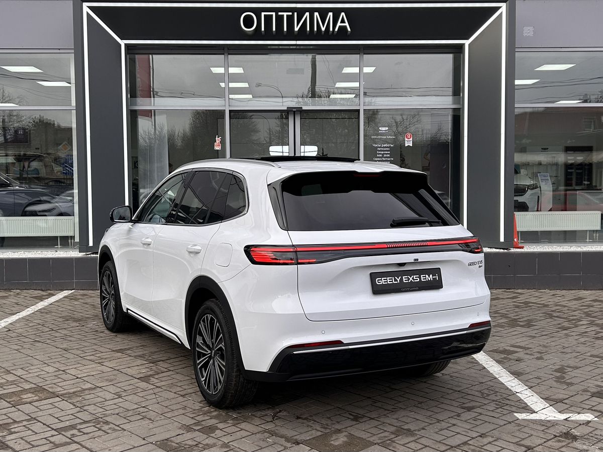 Geely EX5 Гибрид Макс EM-i