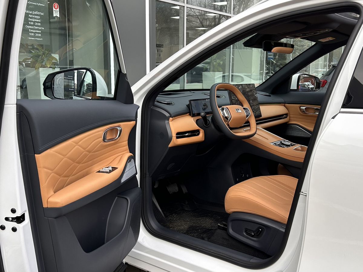 Geely EX5 Гибрид Макс EM-i