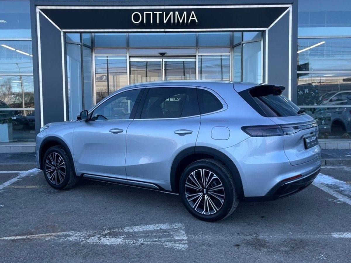Geely EX5 Гибрид Макс EM-i