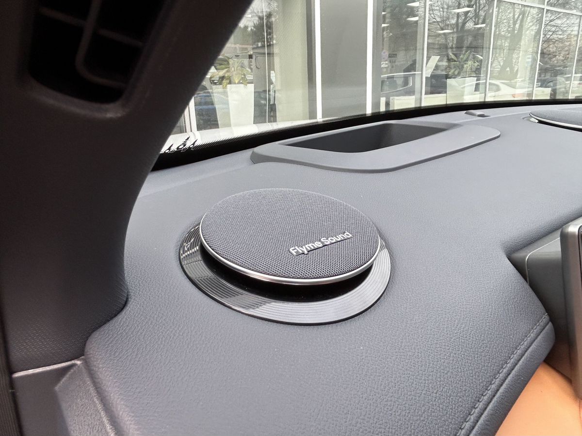 Geely EX5 Гибрид Макс EM-i