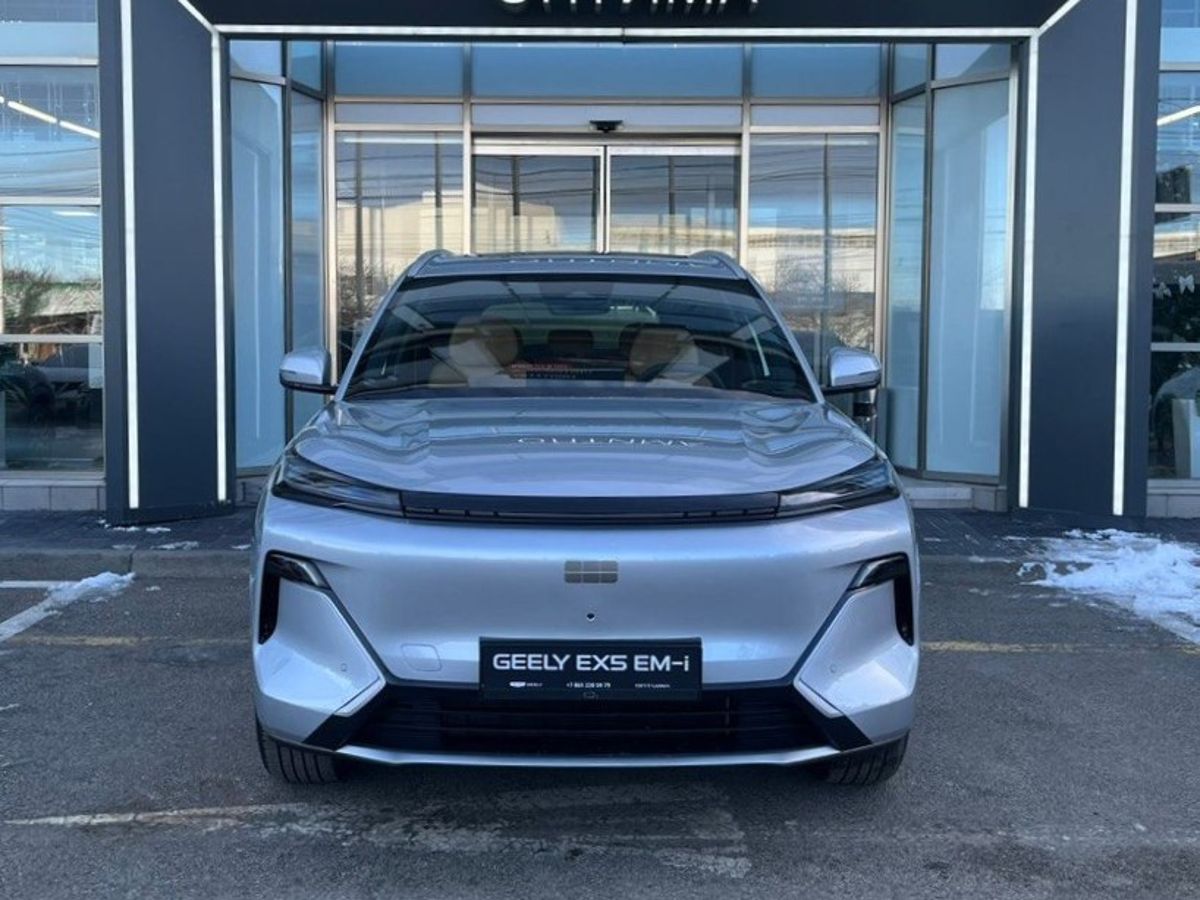 Geely EX5 Гибрид Макс EM-i