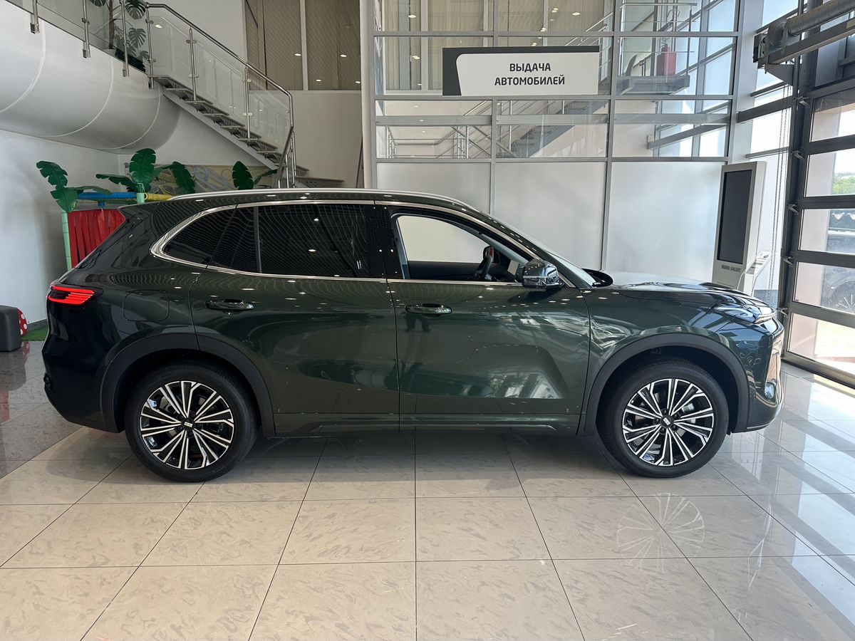 Geely EX5 Гибрид Макс EM-i