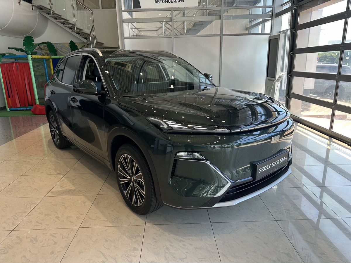 Geely EX5 Гибрид Макс EM-i