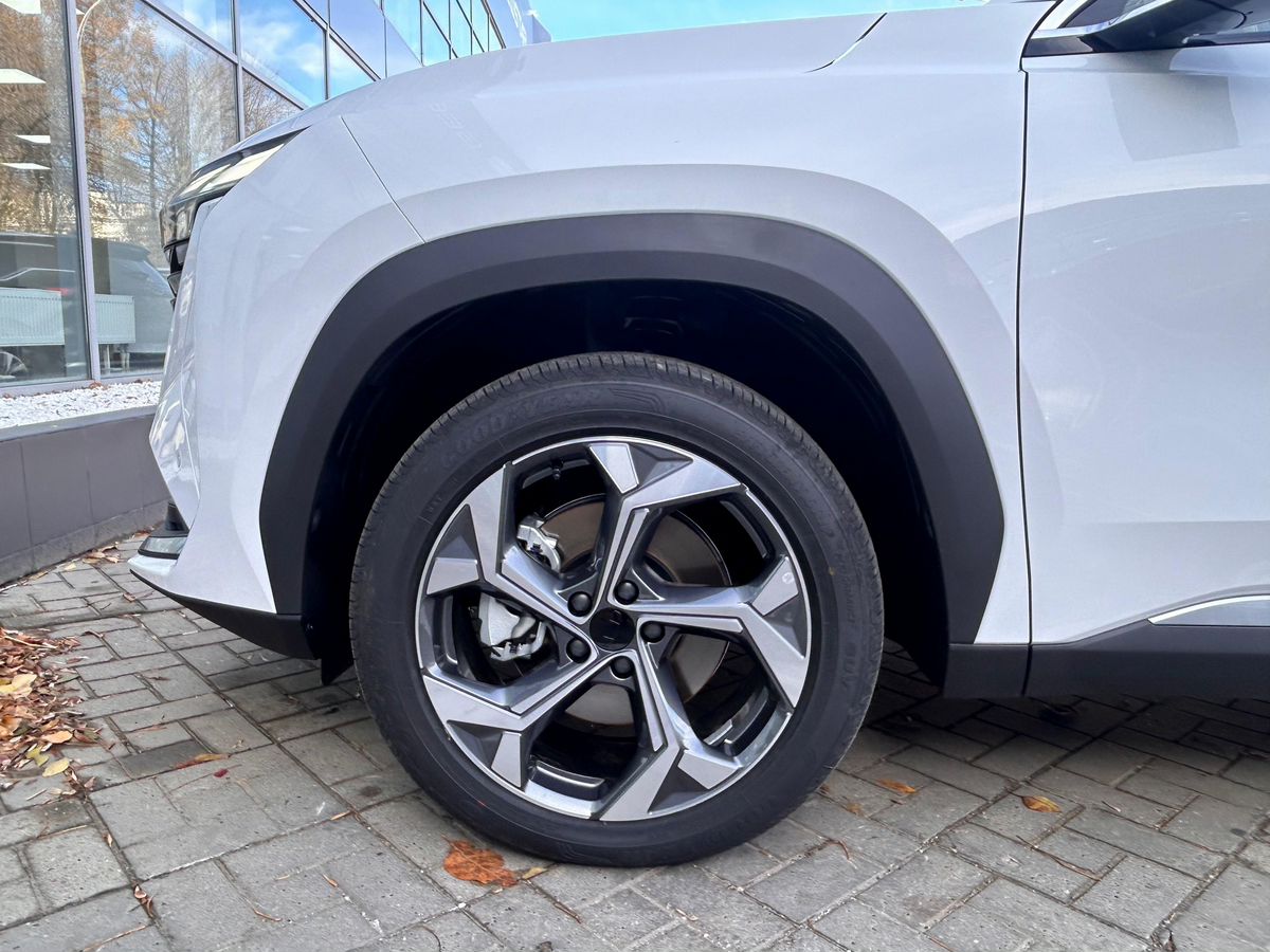 Geely Atlas Флагман