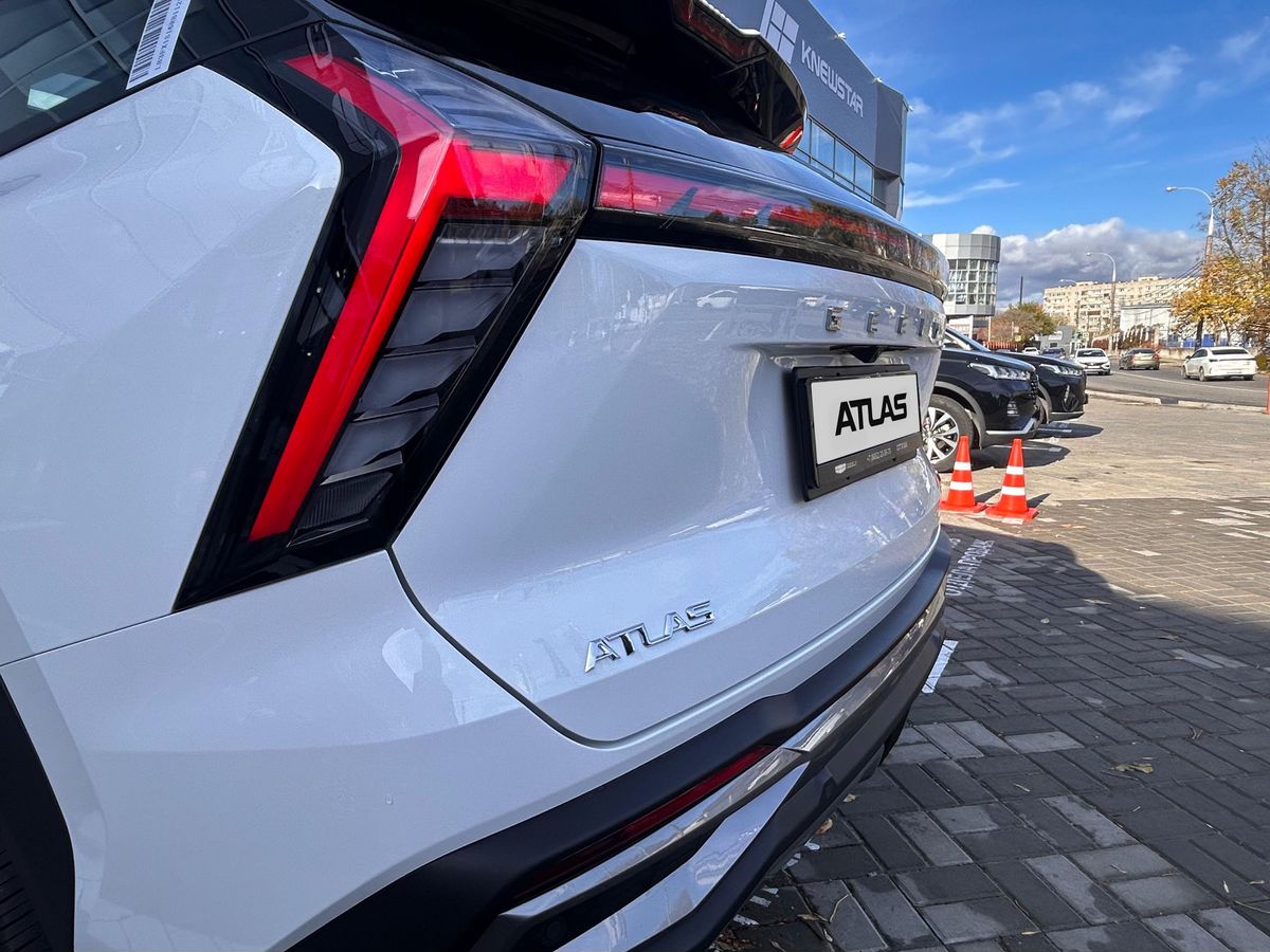 Geely Atlas Флагман