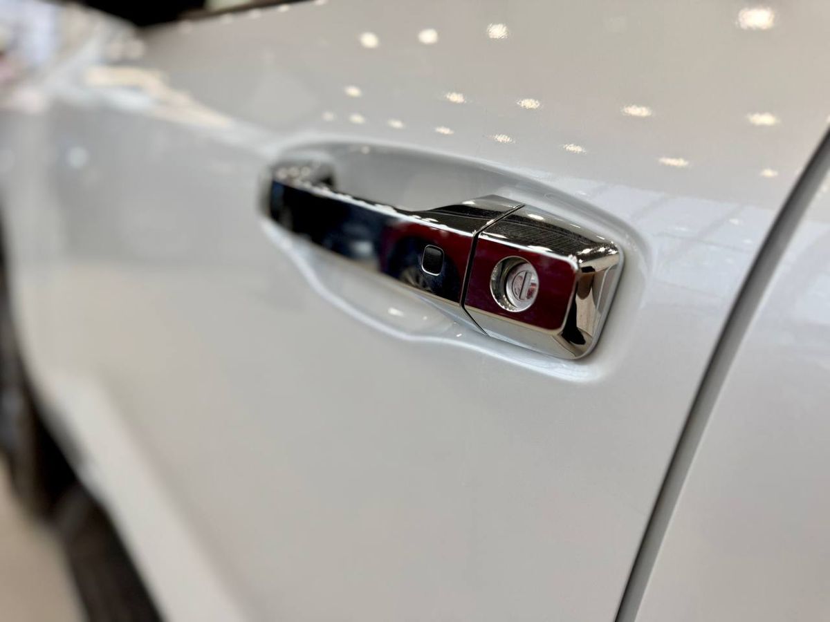 Mitsubishi L200 - фото 9