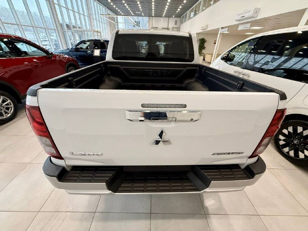Mitsubishi L200 - фото 7
