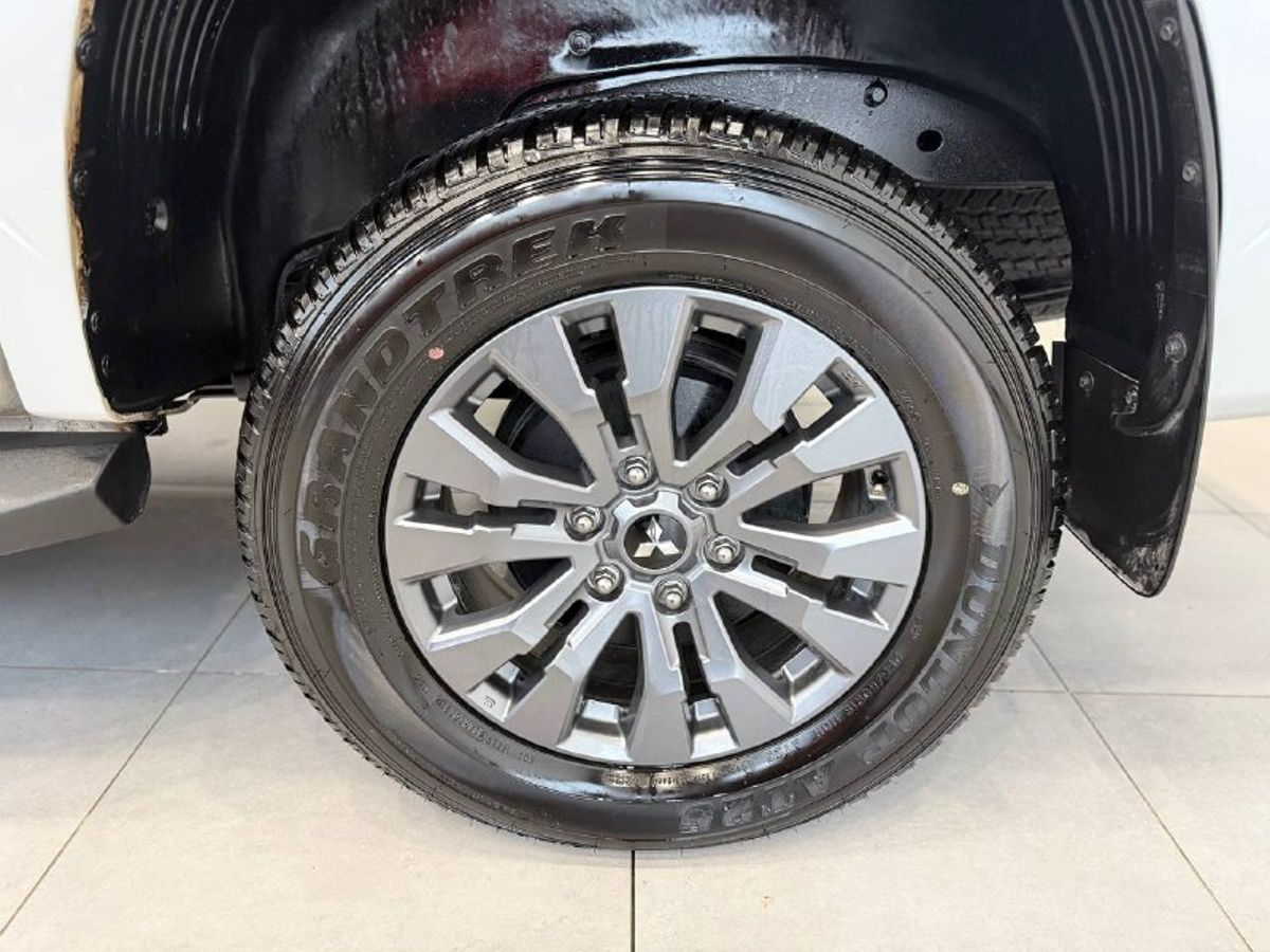 Mitsubishi L200 - фото 22