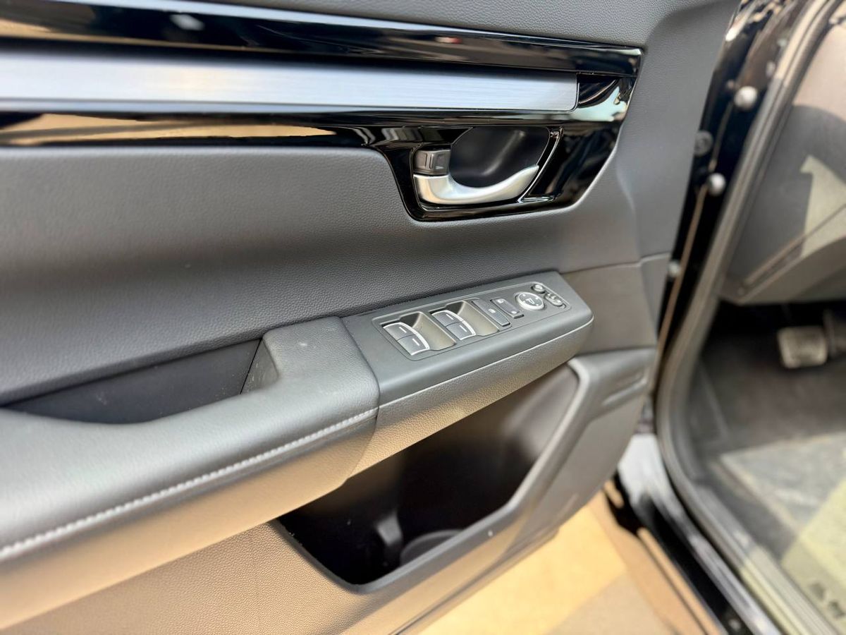 Honda CR-V - фото 8