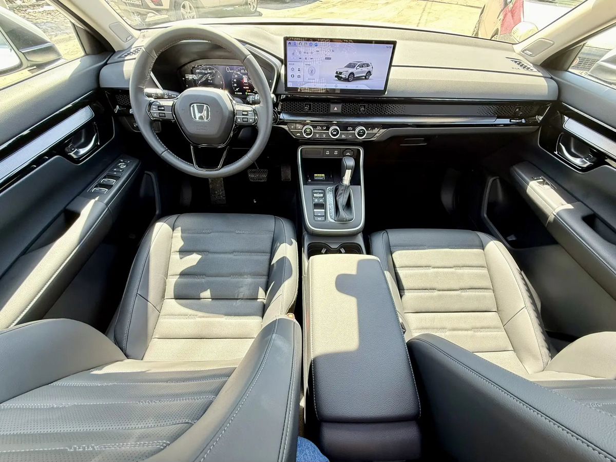 Honda CR-V - фото 10