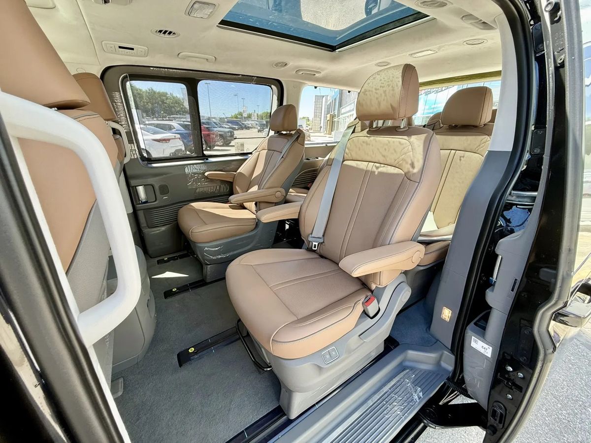 Hyundai Staria - фото 17
