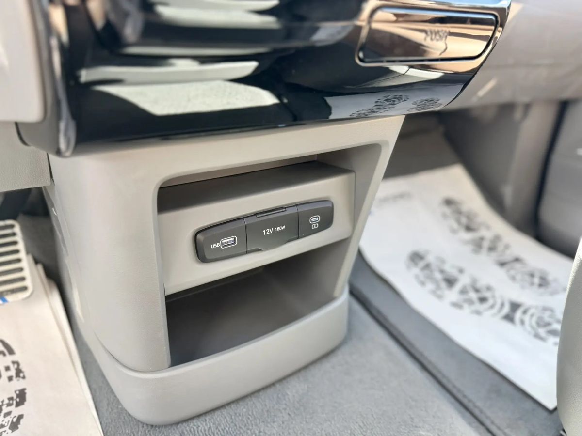 Hyundai Staria - фото 23