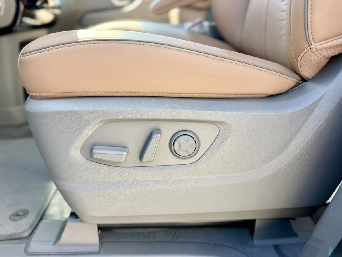 Hyundai Staria - фото 16