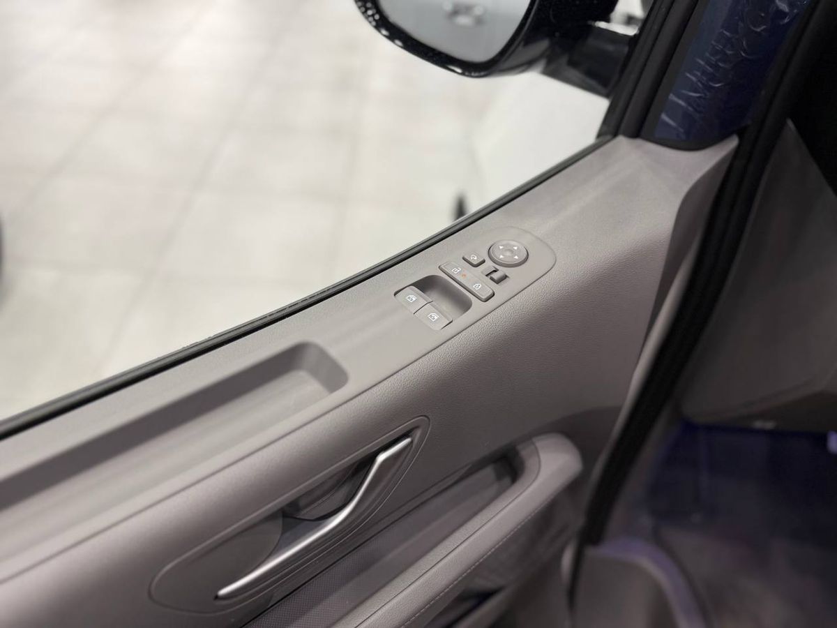 Hyundai Staria - фото 7