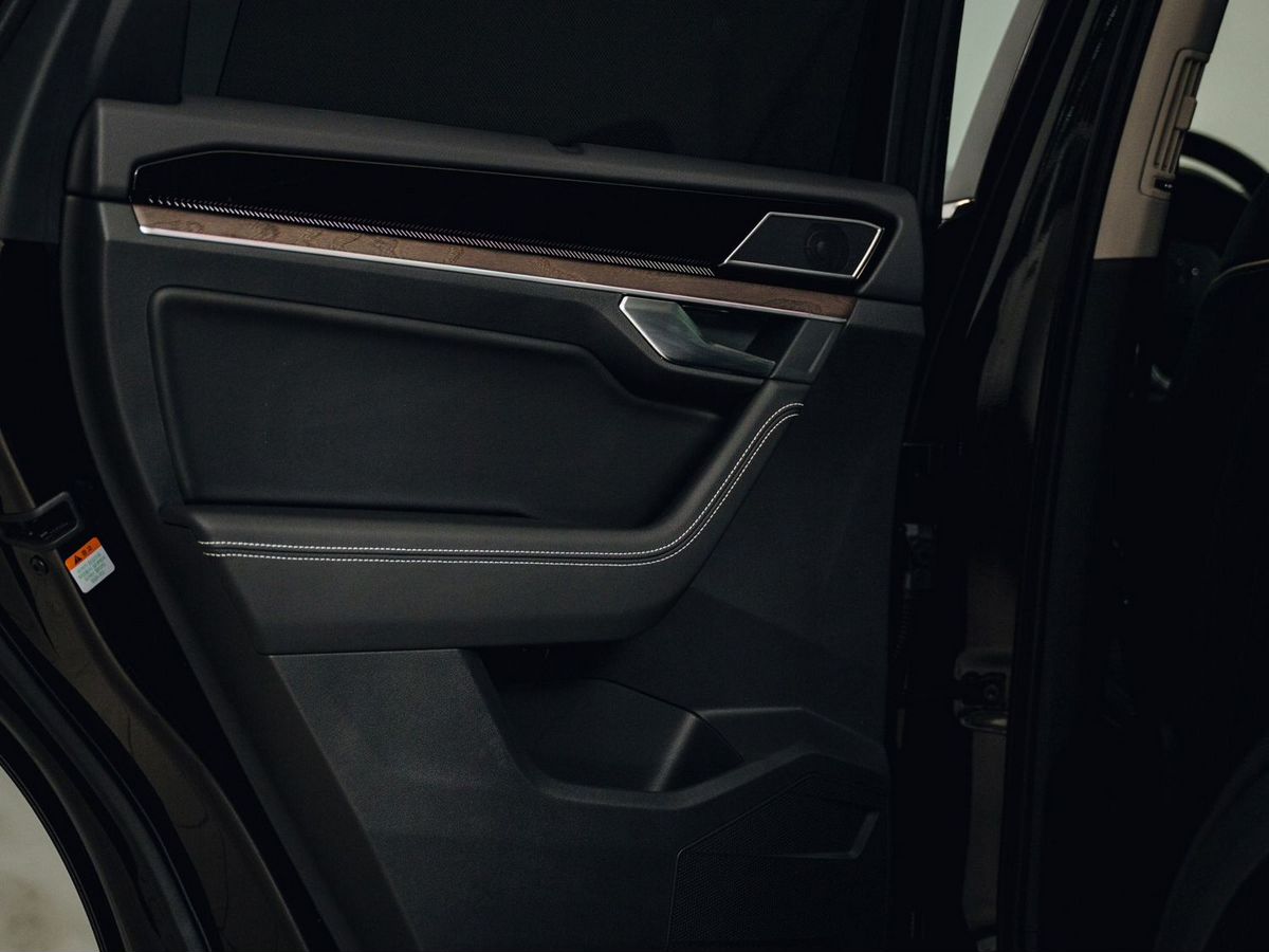 Volkswagen Touareg - фото 19