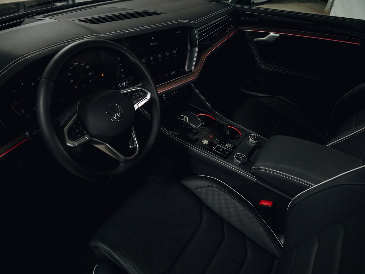 Volkswagen Touareg - фото 13