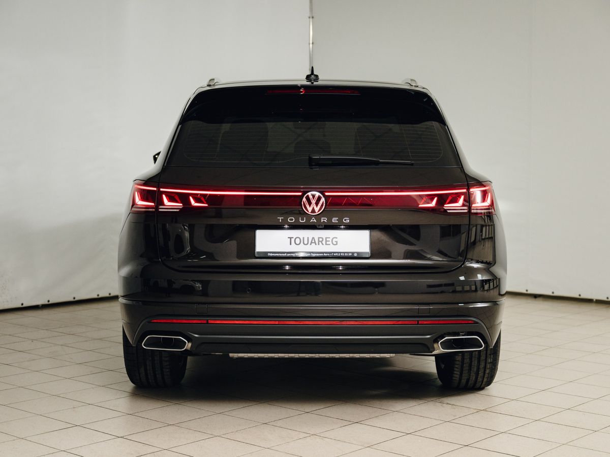 Volkswagen Touareg - фото 8