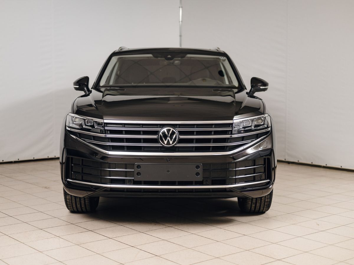 Volkswagen Touareg - фото 4