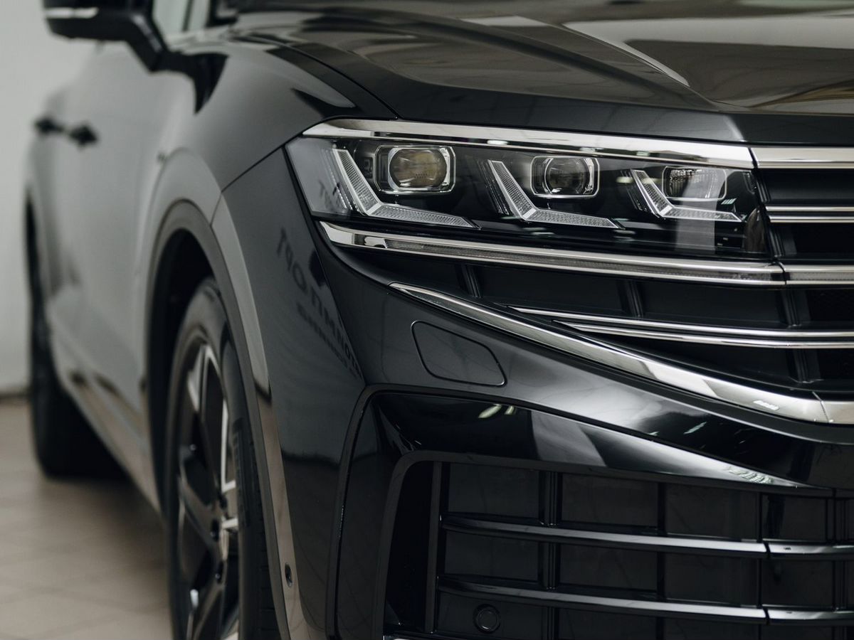 Volkswagen Touareg - фото 3