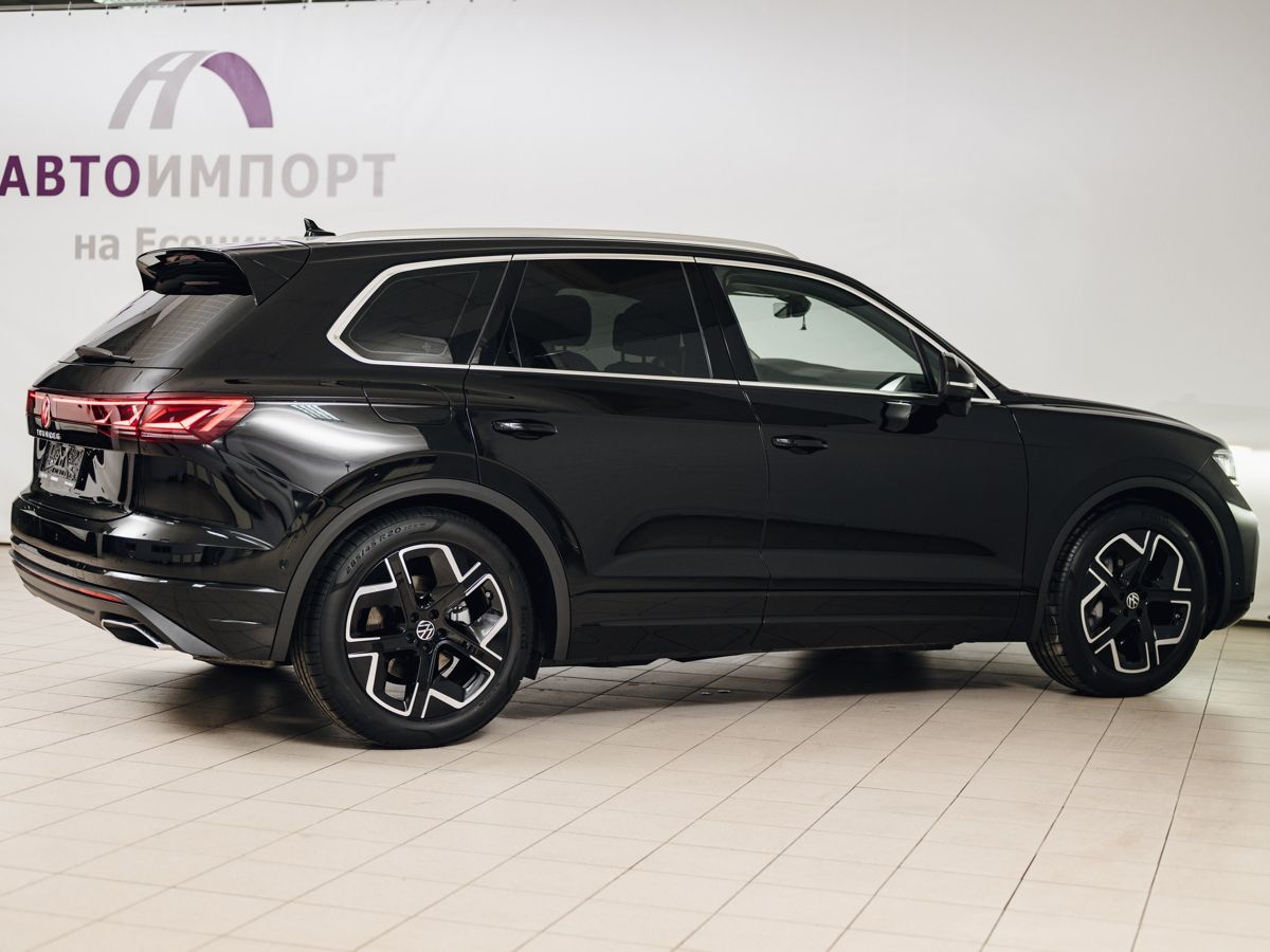 Volkswagen Touareg - фото 13