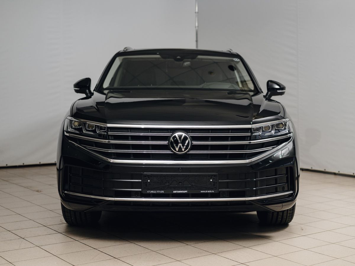 Volkswagen Touareg - фото 4