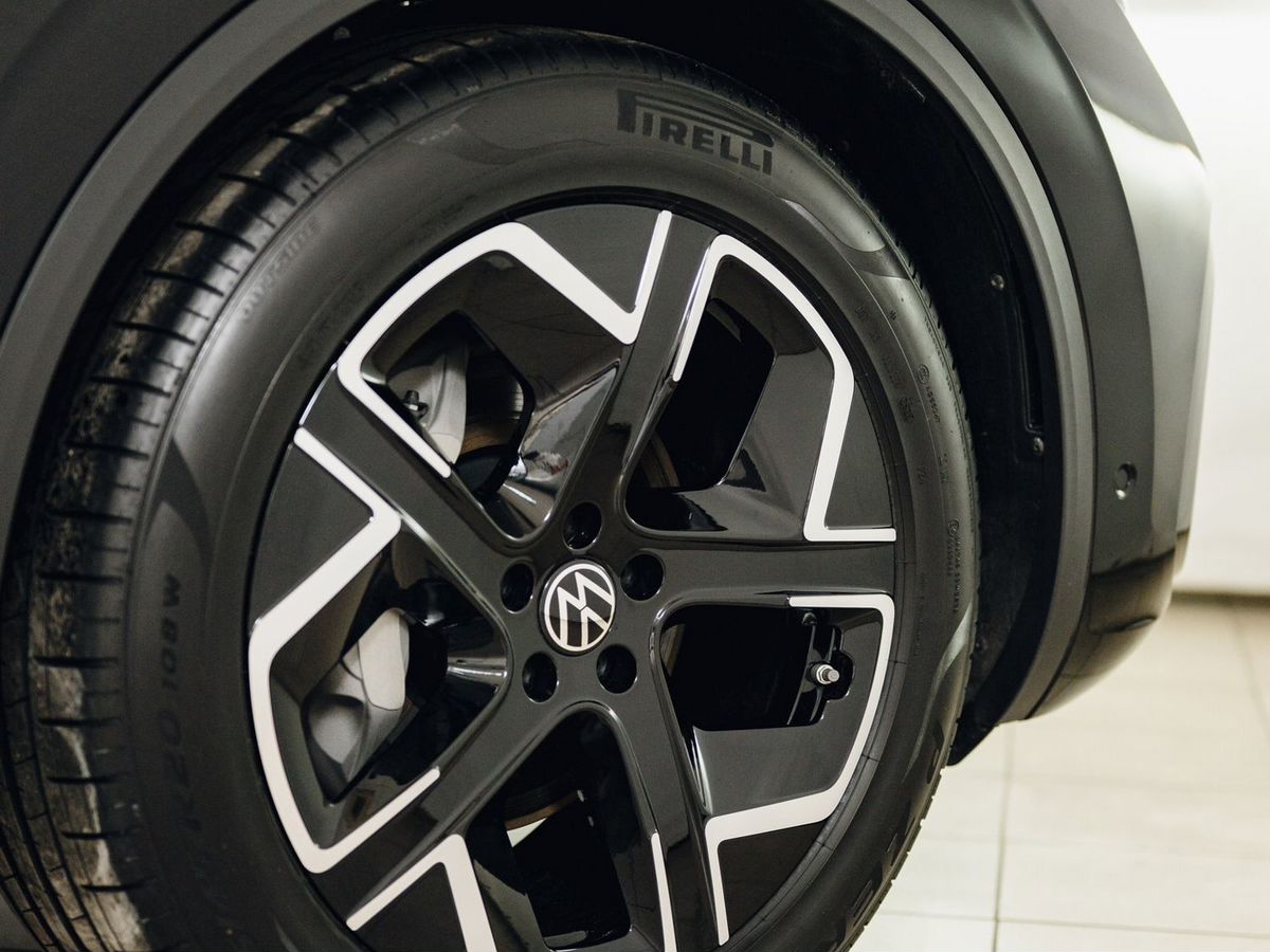 Volkswagen Touareg - фото 8