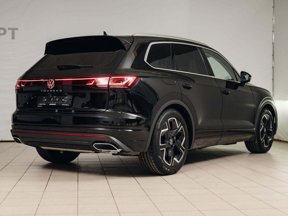 Volkswagen Touareg - фото 12