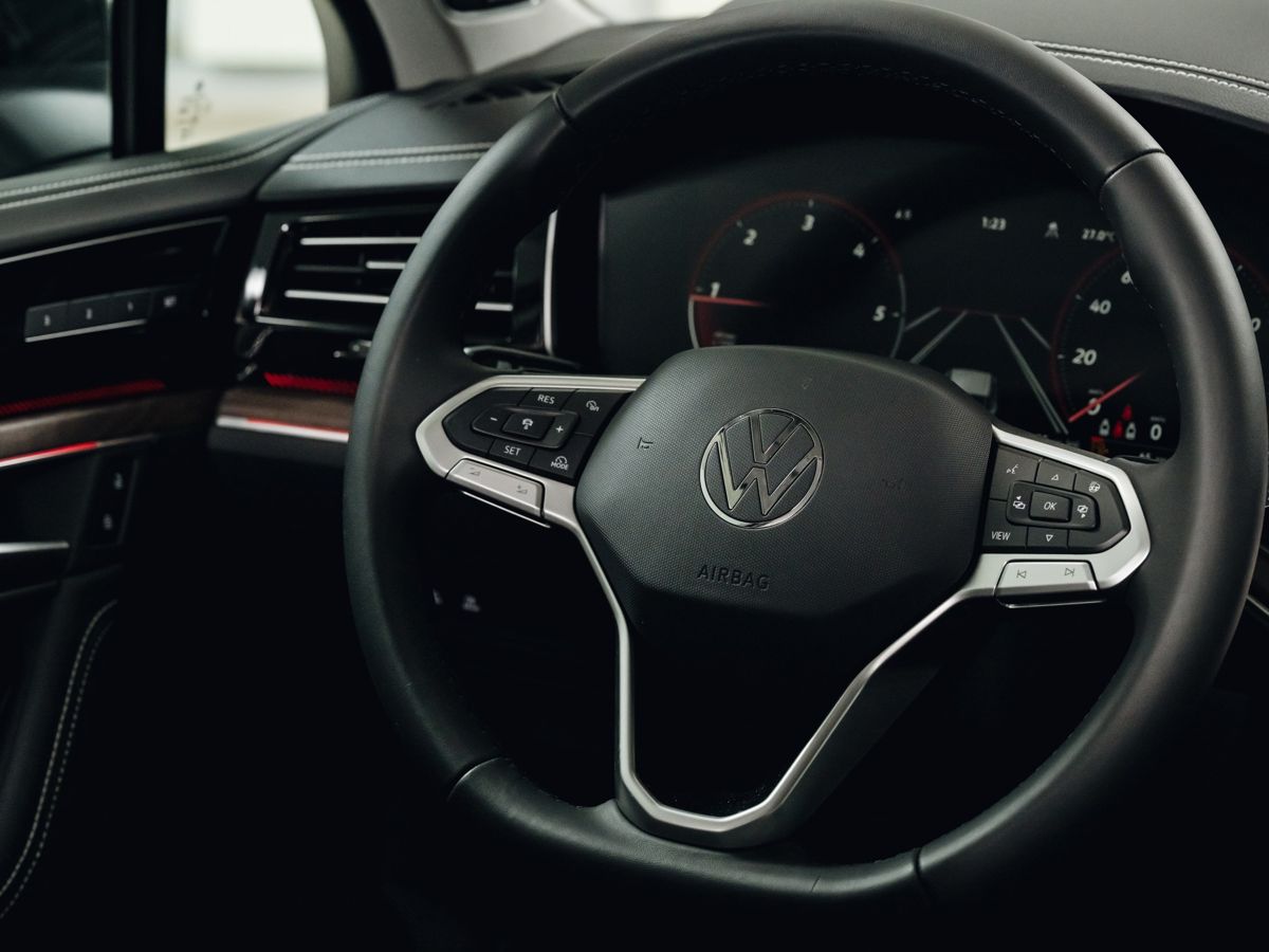 Volkswagen Touareg - фото 23
