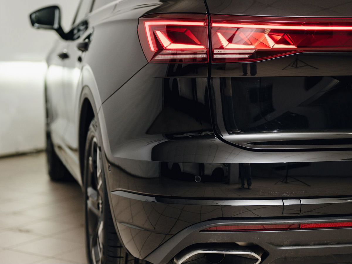 Volkswagen Touareg - фото 9