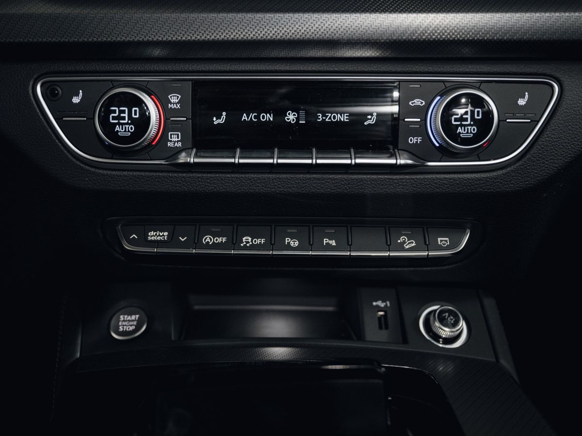 Audi Q5 - фото 18