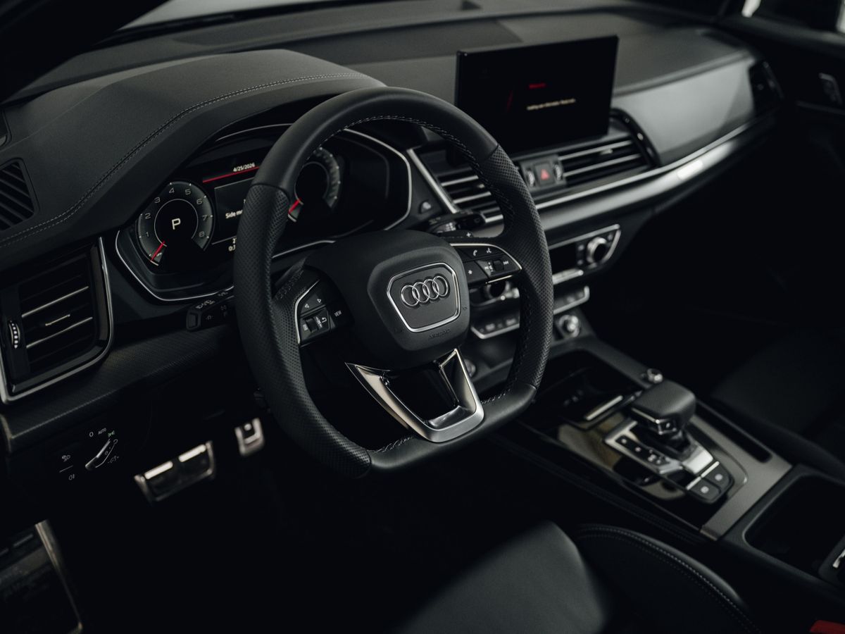 Audi Q5 - фото 12