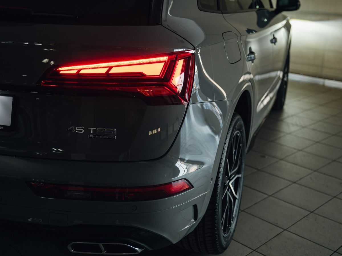Audi Q5 - фото 25