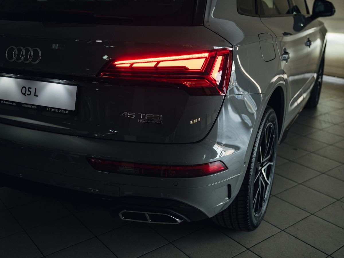 Audi Q5 - фото 26