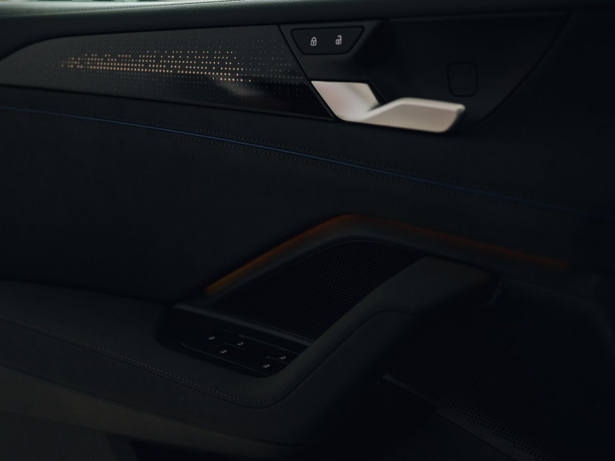 Volkswagen Tiguan - фото 10
