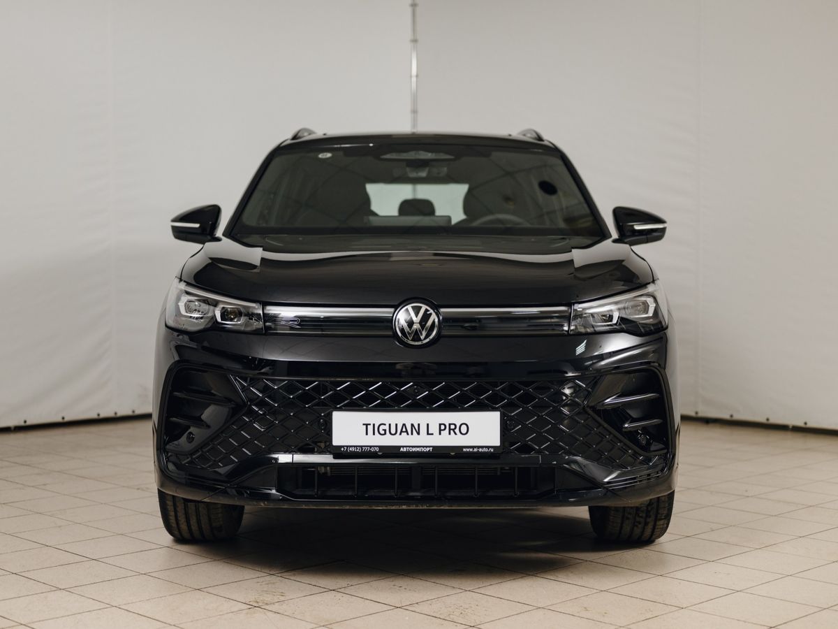 Volkswagen Tiguan - фото 8